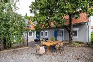 Sarki-ház - 讷米斯维塔