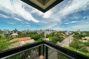 Excelente Cobertura Duplex de Alto Padrão na praia de Mariscal.