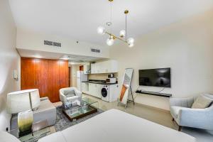 Bright studio in DIFC near the metro station