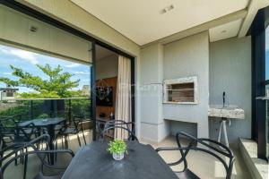 Lindo Apartamento na Praia de Mariscal com ótima localização.