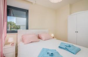 Apartment Sofija with Pool