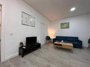 Stunning apartment in Gran Via for 4 people. S3