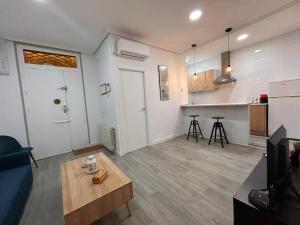Stunning apartment in Gran Via for 4 people. S3