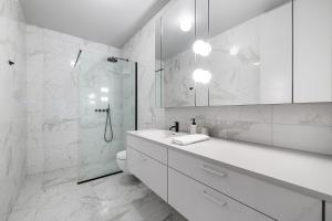 Harbour Lux 3BR & 2BA in the Heart of the City with Free Parking