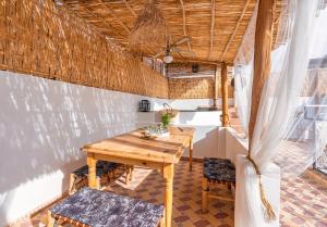 Riad Des Sables-Exclusive -4 Suites -Swimming Pool