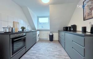 BEGE APARTMENTS: BUSINESS QUARTERS