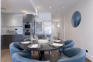 Palais Des Iles - La Croisette by Halldis