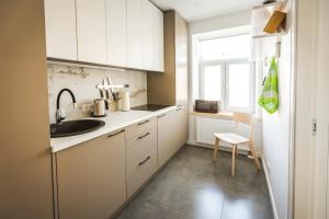 Bearsleys Knights Apartments