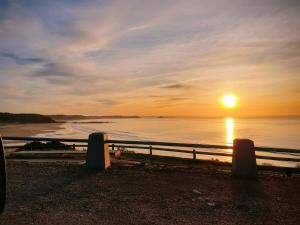 Maisons de vacances Le Galion - Maison avec terrasses proche plage : Maison 5 Chambres