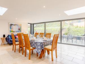 6 Bed in Blandford Forum 80549