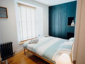 2 Bed in Tenby FB285