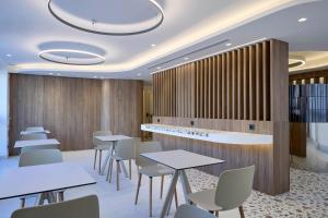 Twinn Downtown Piraeus, Santikos Collection