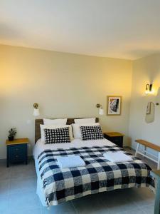 Appartements La regate avec jaccuzi a 50 m du centre historique : photos des chambres