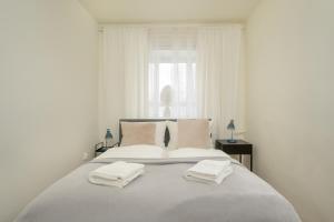 Charming Apartment Trzebnicka by Noclegi Renters