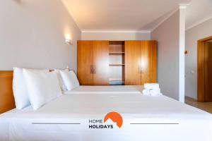 #198 Club Praia Mar by Home Holidays