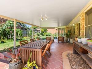 Spacious 4BR family retreat near mall at Forest Lake