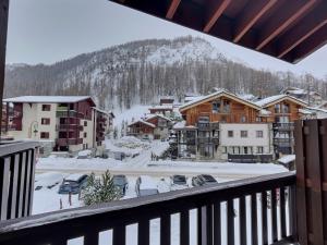 Studio cabine mezzanine à Val dIsère, 5 pers, animaux admis - FR-1-411-61