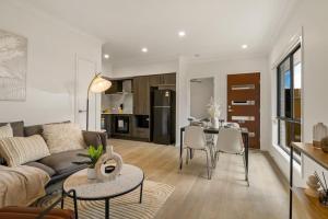 Cozy 2BR brandnew home at Brown Plains