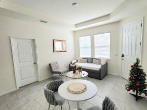 Private Vacational Cozy Suite