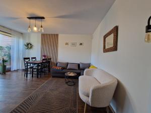 Komfortowy apartament dwupokojowy z tarasem i garaż