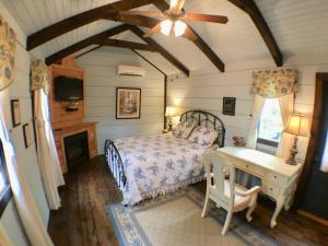 Tiny Home Cottage Near the Smokies #7 Tilly