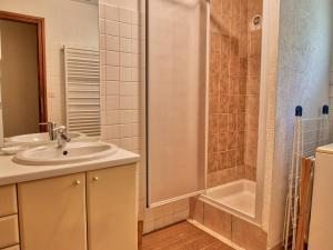 Location Cozy aux Pieds des Pistes, Proche Commerces et Centre-Village - FR-1-505-104
