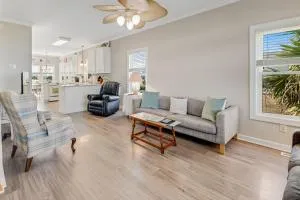 Over by the Sea - 大西洋滩