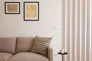 Realkasa Gallery Blue Suite