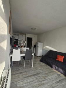 La Fleur de Roseau 200m de la plage 300 m des Commerces