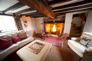 Afton Thatch: Beautiful Thatched Family Cottage
