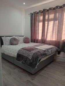 Good priced double bed rooms in harrow with shared bathrooms