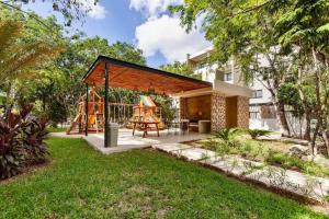 New Modern Condo in Playa del Carmen