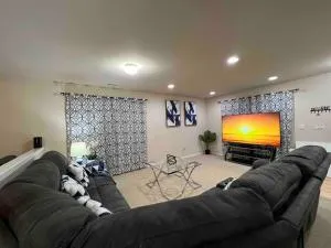 R1-Leverage Villa-Master en-suite - Kent