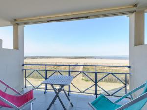Appartements Studio face mer pour 2 pers a Chatelaillon-Plage avec parking - FR-1-535-22 : photos des chambres