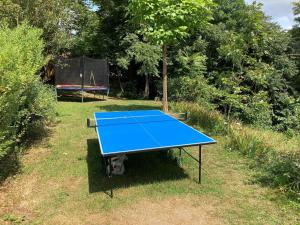 Maison avec jardin, piscine chauffée et baignade à proximité - Le Menoux - FR-1-591-234