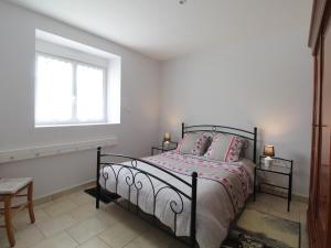 Maisons de vacances Gite Lys-Haut-Layon, 2 pieces, 2 personnes - FR-1-622-21 : photos des chambres