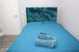 Ground Floor 1 Bed Flat Dartford- 1 - Fully Equipped - Fibre Wifi - AIRPORT PICK-DROP AVAILABLE - Darenth