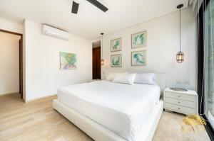 Panoramic 108C Lux 1BR Large Condo in La Veleta