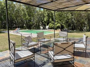 Villa 4* pour 6 pers. avec piscine privée et grand jardin, proche gorges de lArdèche - FR-1-382-191