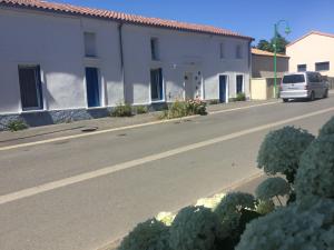 Charmante Maison avec Jardin, Proche Puy du Fou et Cholet, Wifi, Tout Confort - FR-1-622-48