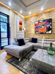 BellaVista walls House