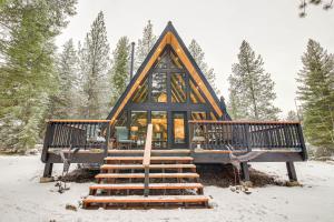 Stunning A-Frame Cabin, Steps to Clark Fork River