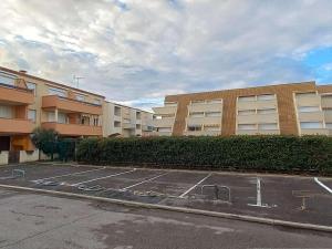 Appartement 4 couchages avec clim, terrasse, piscine et accès direct à la mer - FR-1-387-192