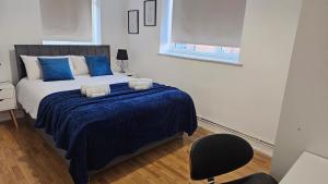 Spacious Two Bedroom Apartment in Battersea, Free Parking