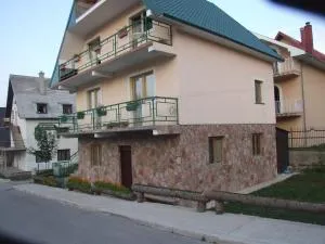 塞奇克旅馆 - 普列夫利亚