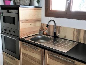 Chalet chaleureux 13p, ski aux pieds, sauna, WIFI & parking - FR-1-267-269