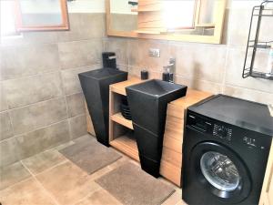 Chalet cosy 4* à 100m des pistes, avec sauna, WIFI et parking privé - FR-1-267-269