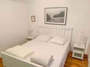 Charmante villa avec piscine à débordement aux Issambres - FR-1-768-44