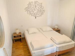 Charmante villa avec piscine à débordement aux Issambres - FR-1-768-44