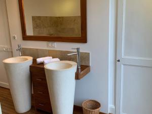 Grande maison familiale, 5 chambres, jardin, proche 24 Heures du Mans et abbaye de Solesmes. - FR-1-410-427